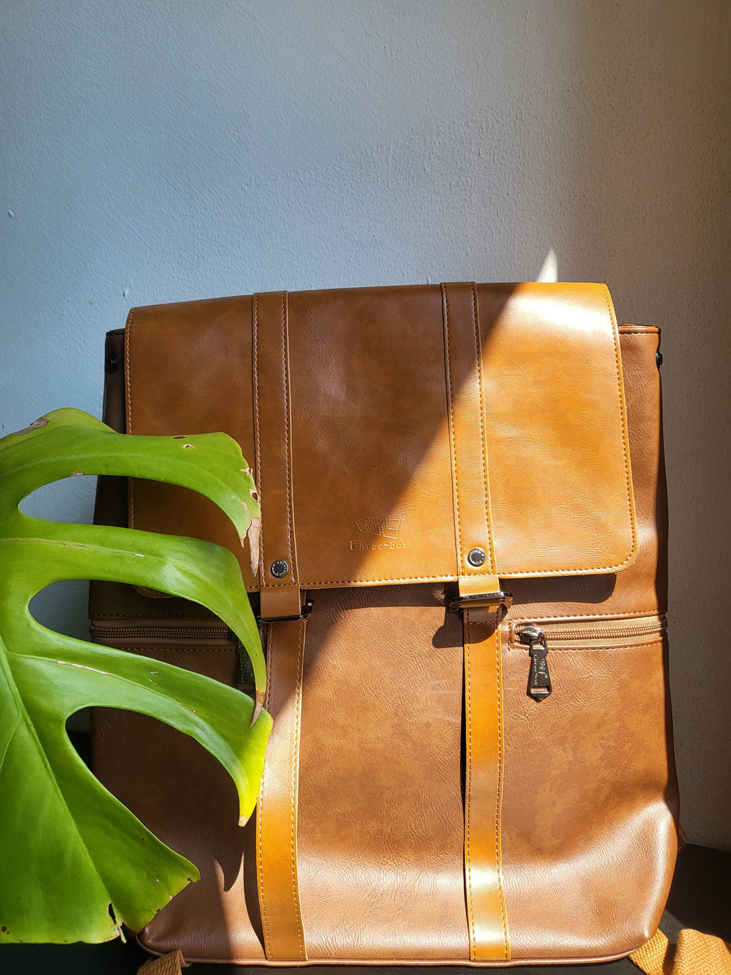 THREE-BOX Business Chic Leather Backpack 14" Laptop College Backpack
