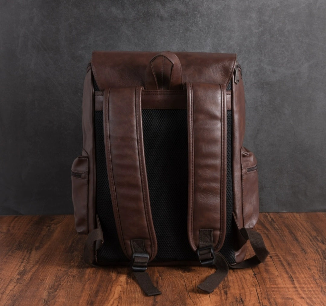 THREE-BOX 15.6"Laptop Large Capacity Unisex Leather Backpack