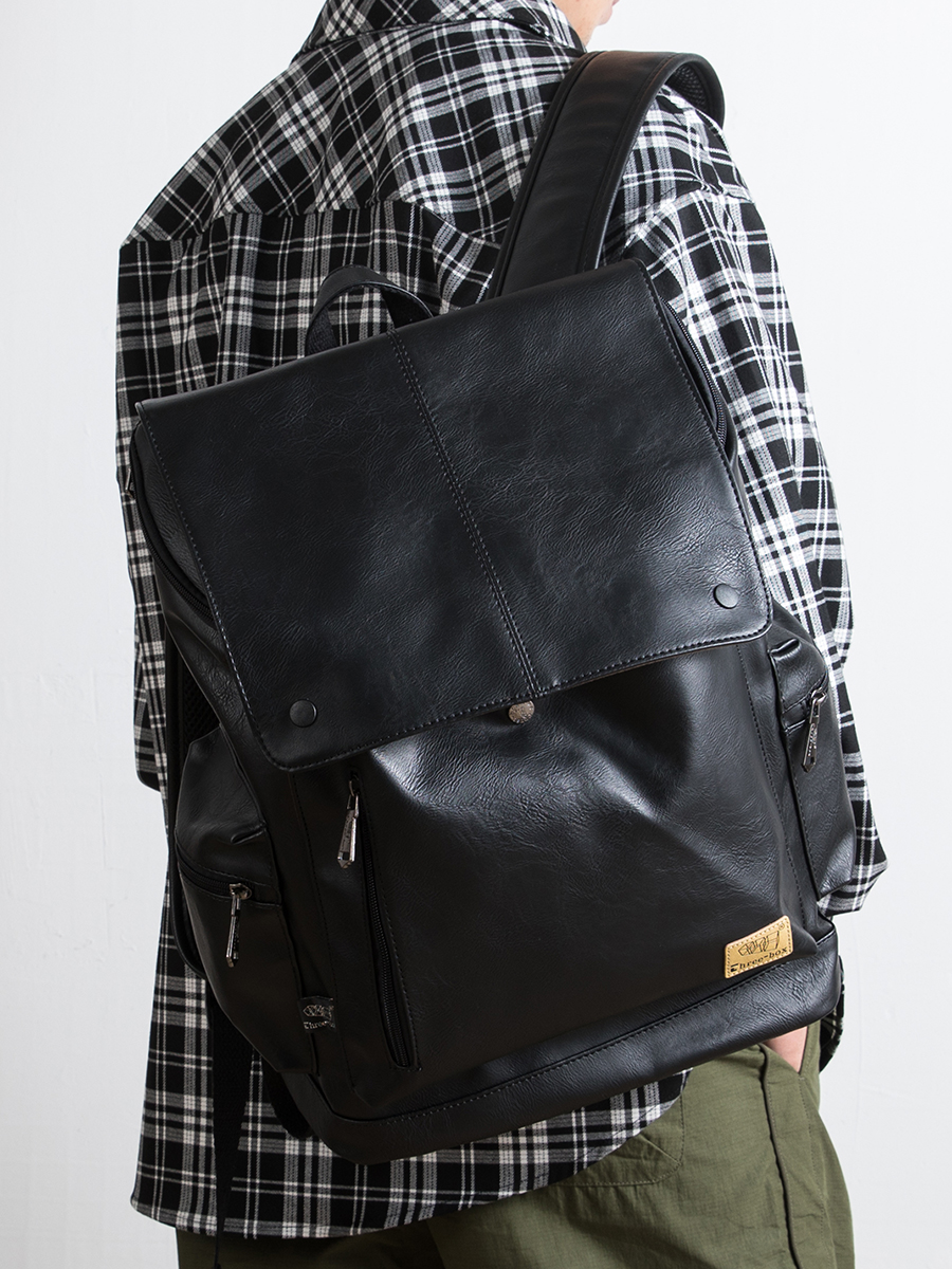 THREE-BOX 15.6"Laptop Large Capacity Unisex Leather Backpack